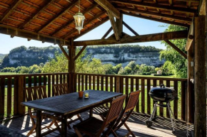 Tobacco Barn - 3 bedrooms with 3 ensuite bathrooms, covered terrace with beautiful view, shared pool